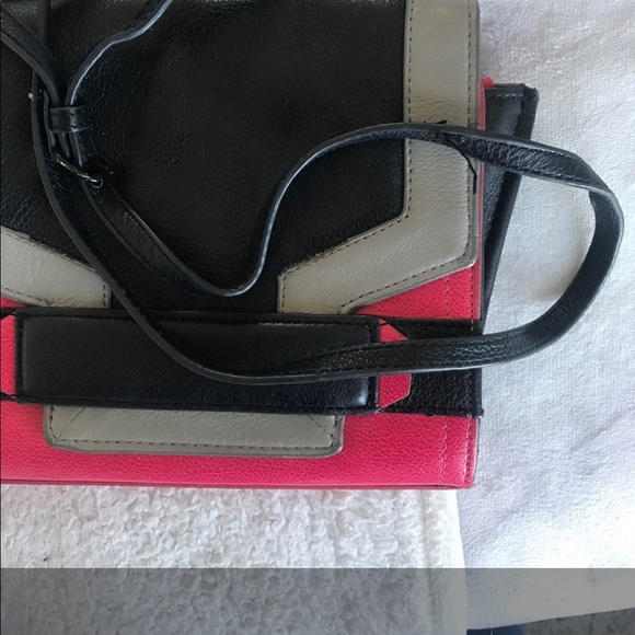 Vince Camuto crossbody purse - Picture 2 of 5